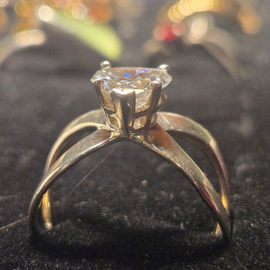 Vintage sterling silver ring sz 8