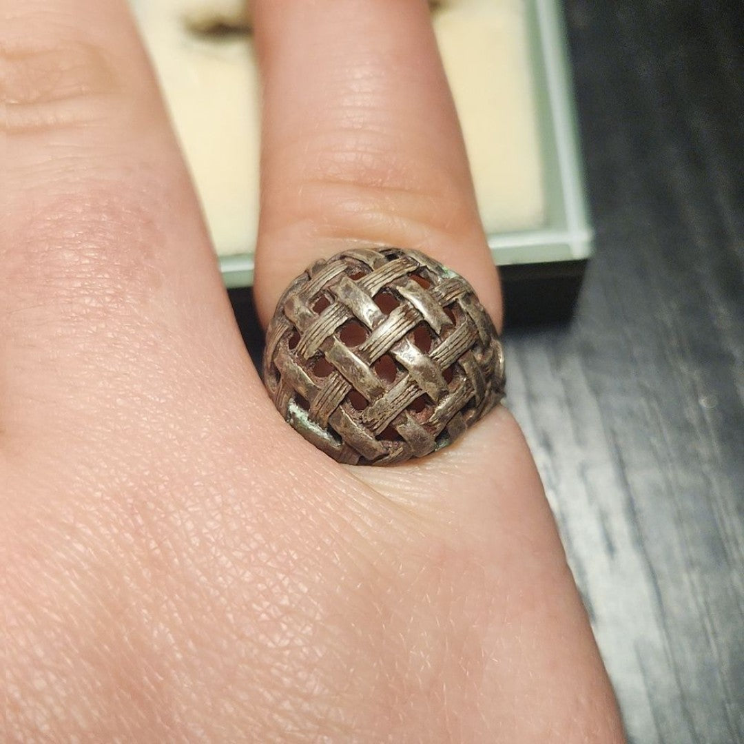 Unique and Old - Vintage Sterling Silver Ring Sz 6