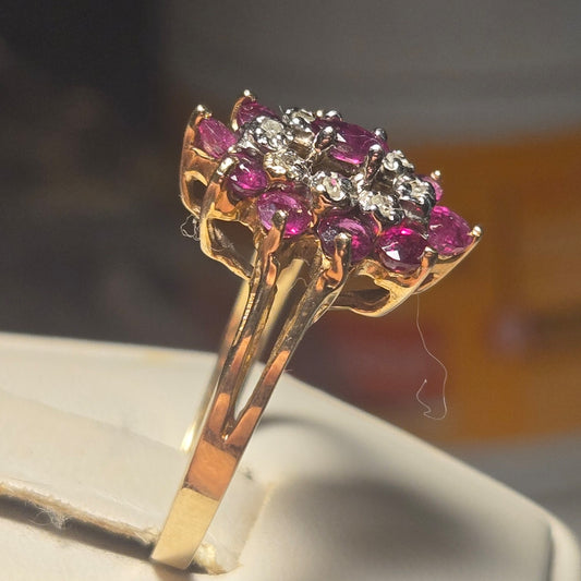 10k Gold Signed Ruby Flower Ring Sz 6.5