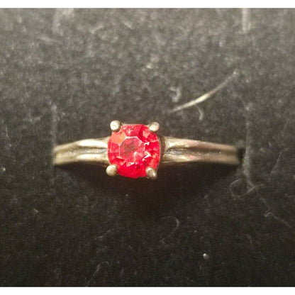 Vintage sterling silver ring sz 7.5