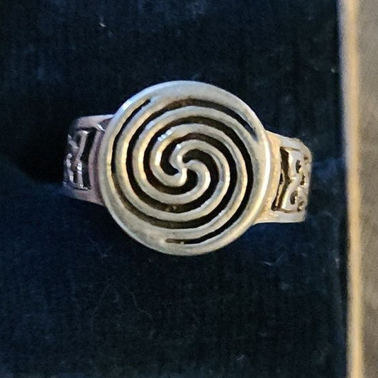 Trippy Vintage Sterling Silver Ring Sz 5