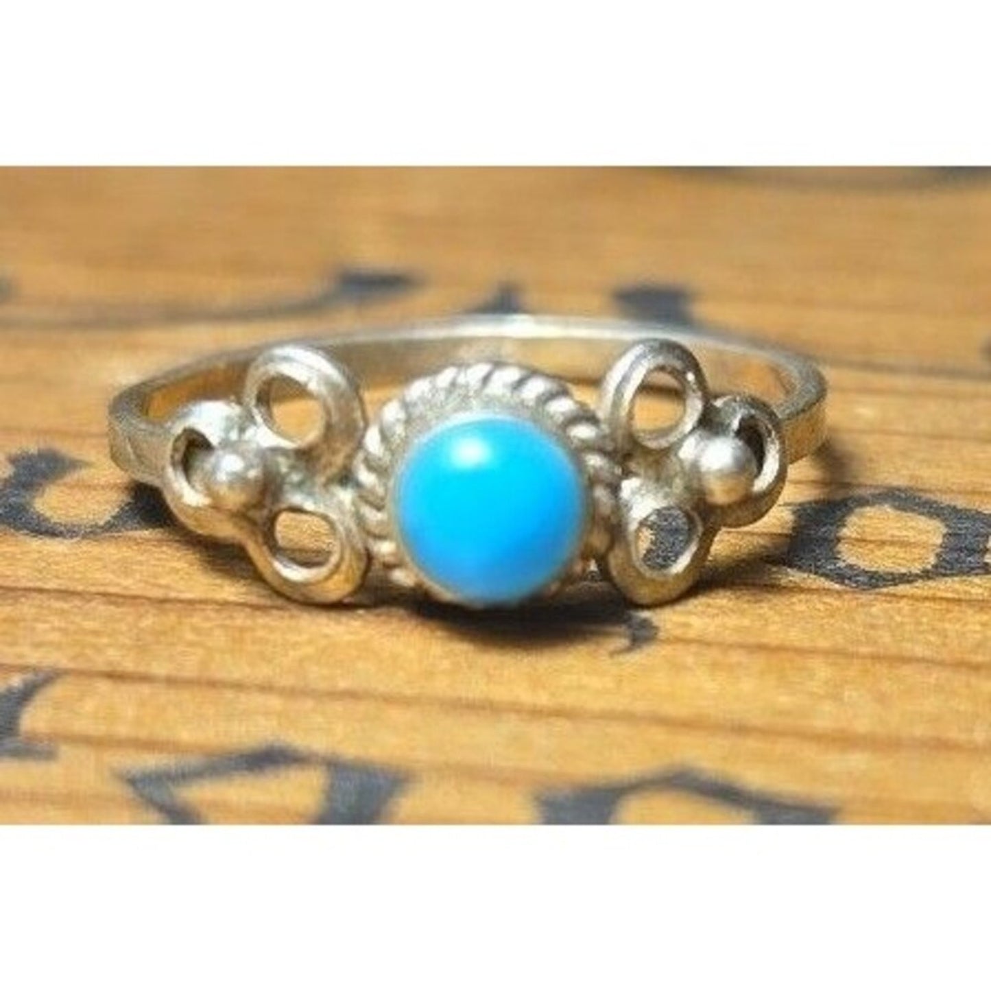 Vintage sterling silver ring sz 1