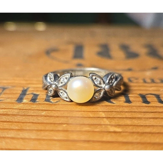 Vintage sterling silver ring sz 8.5