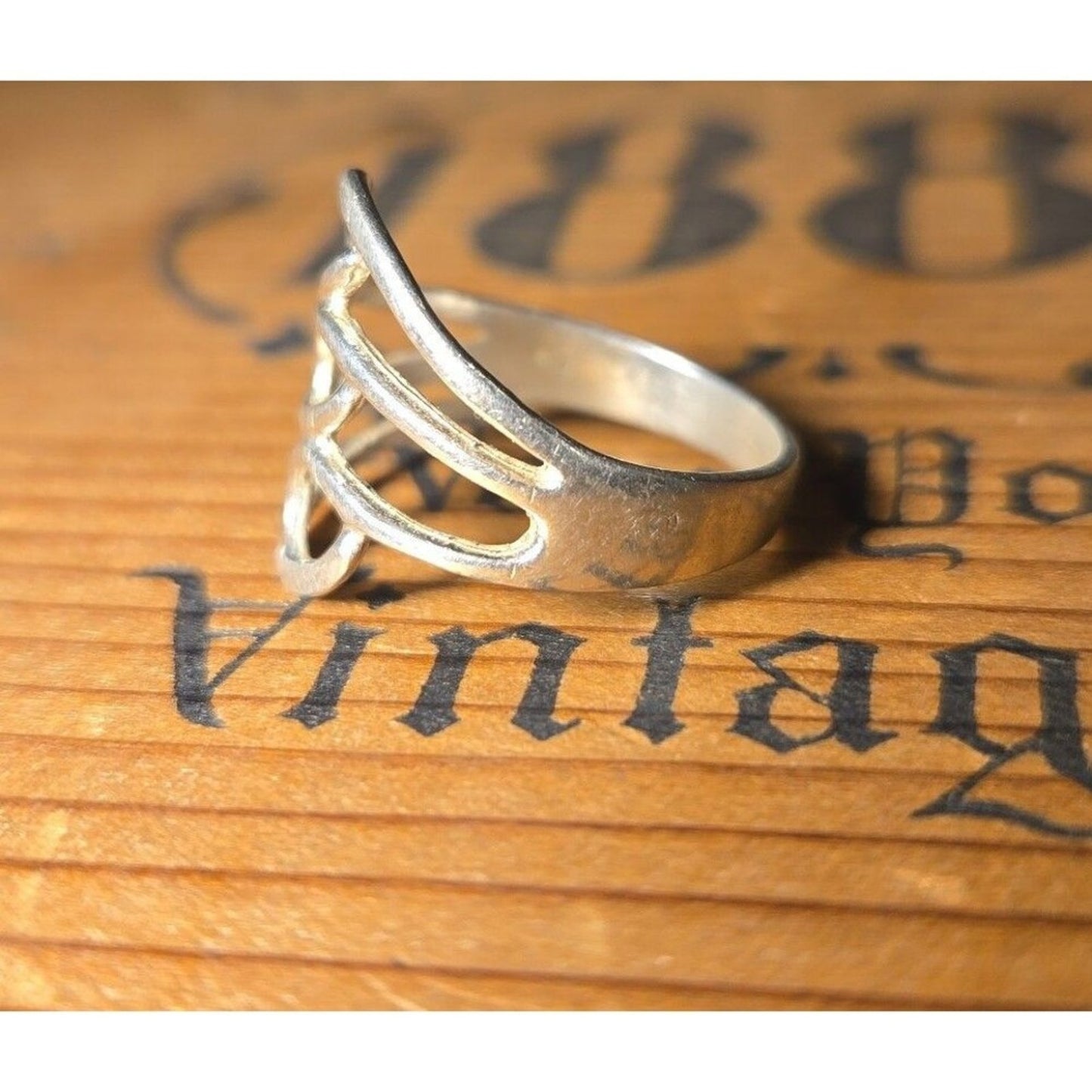 Vintage sterling silver ring sz 7.5