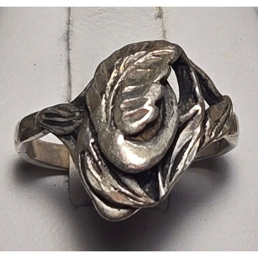 Vintage sterling silver ring sz 6.5