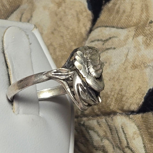 Vintage sterling silver ring sz 6.5