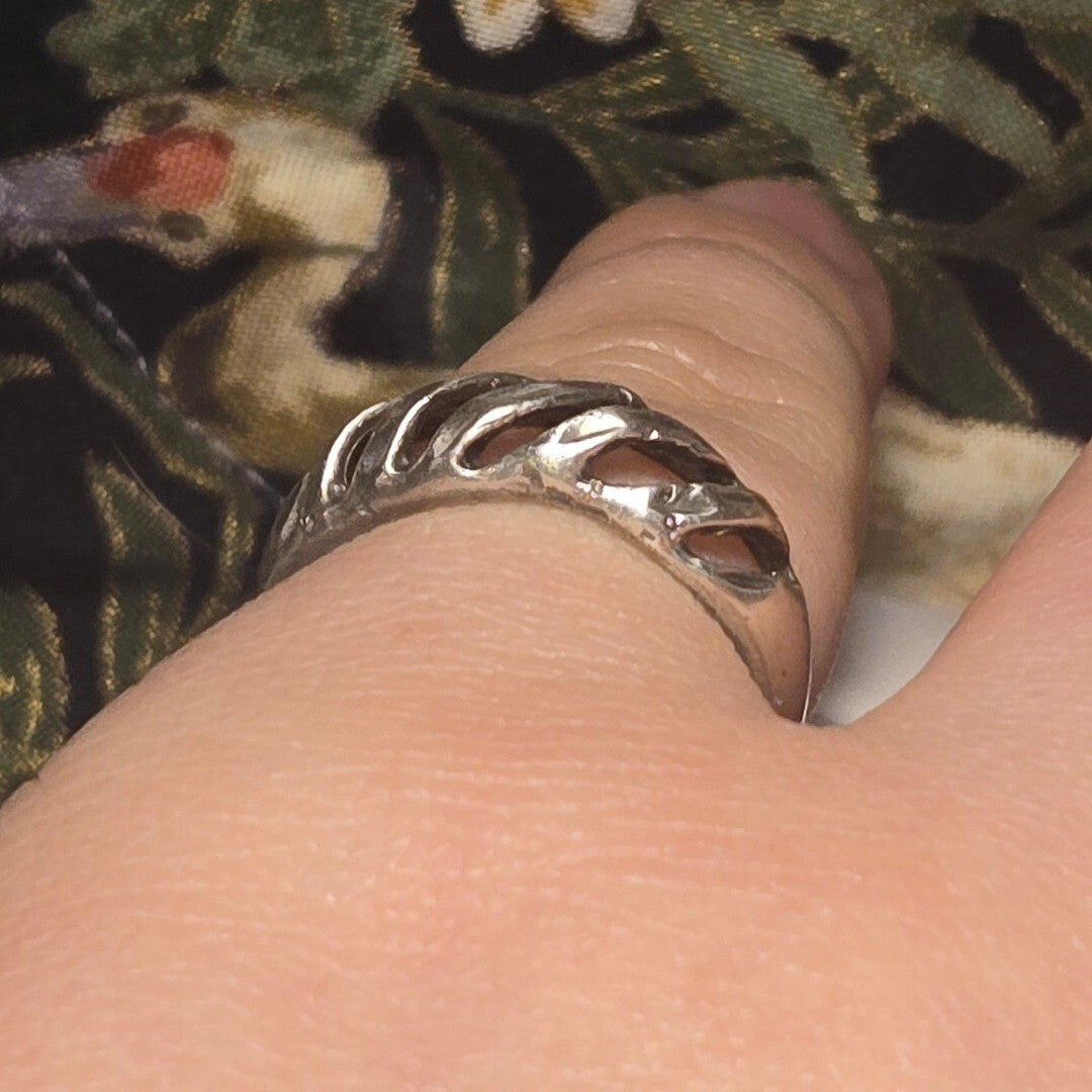 Vintage sterling silver ring sz 7