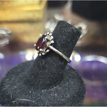 Vintage Sterling Silver Ring Sz 4.5