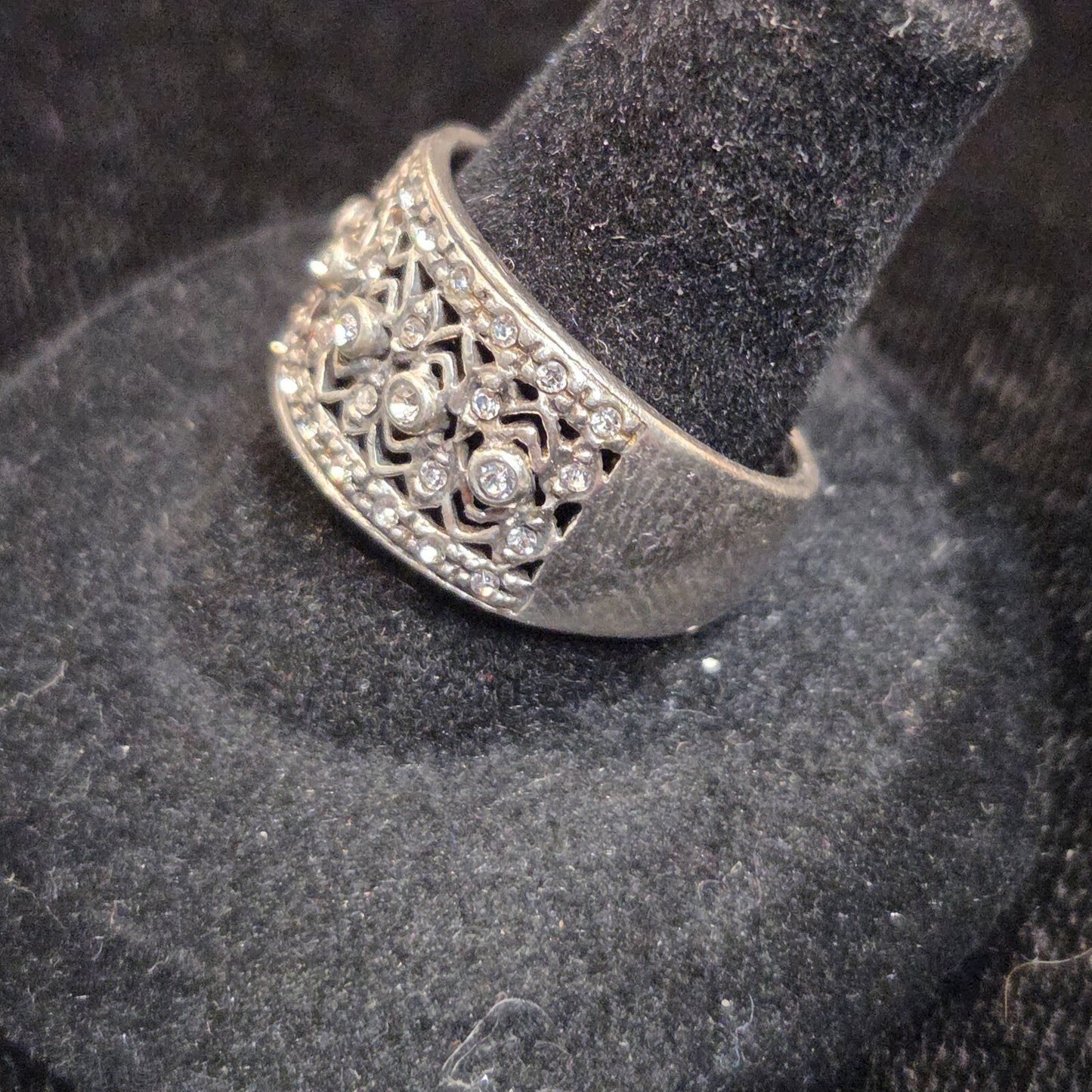 White Stone Sterling Statement Ring sz 7
