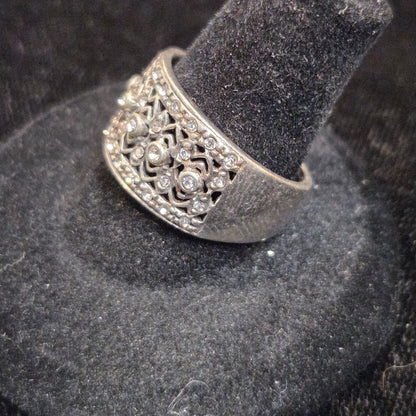 White Stone Sterling Statement Ring sz 7
