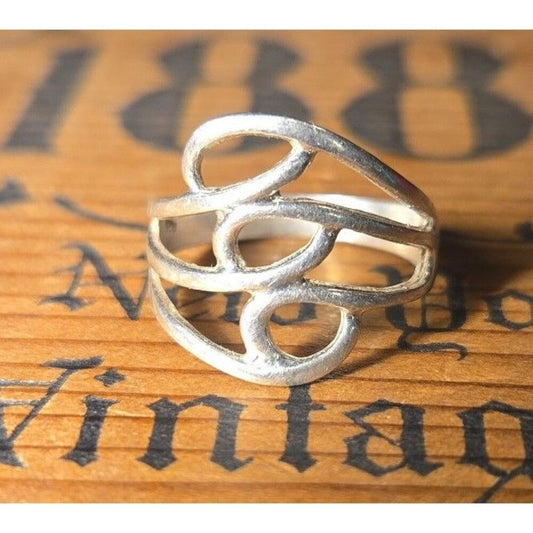 Vintage sterling silver ring sz 7.5