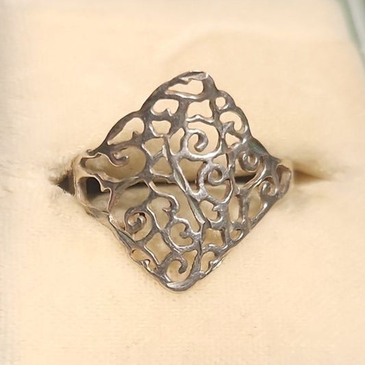 Vintage Sterling Silver Ring Sz 8.5