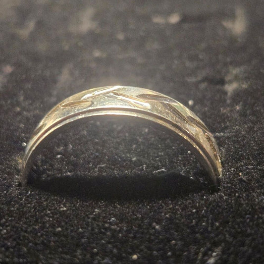Vintage sterling silver ring sz 8