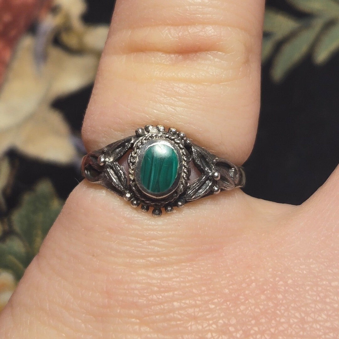 Southwestern vintage sterling silver ring sz 6.5