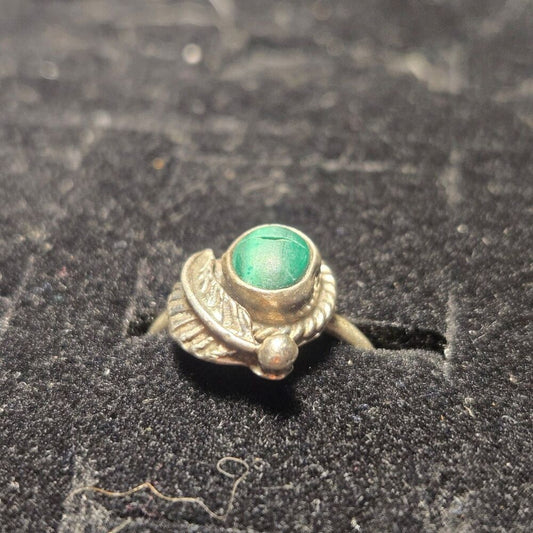 Vintage sterling silver ring sz 3.5