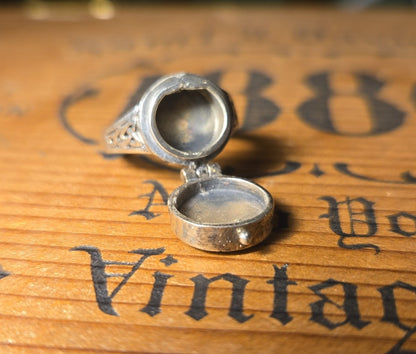Celtic Poison Ring Vintage sterling silver ring sz 5