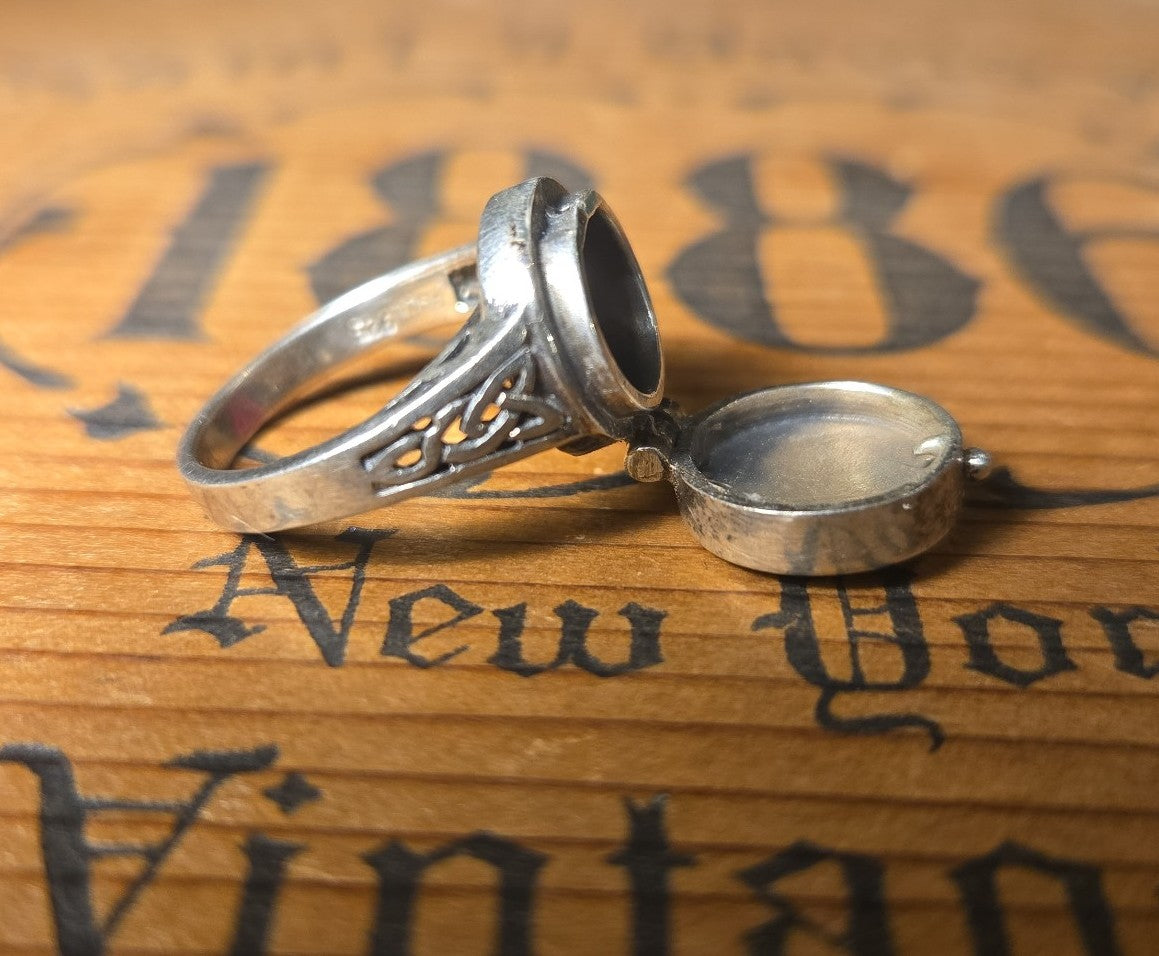Celtic Poison Ring Vintage sterling silver ring sz 5