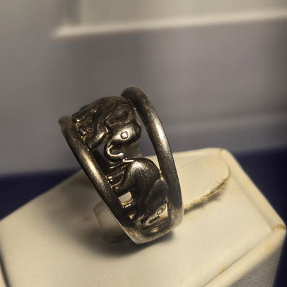 Elephants Vintage Sterling Silver 925 Ring Sz 8.5
