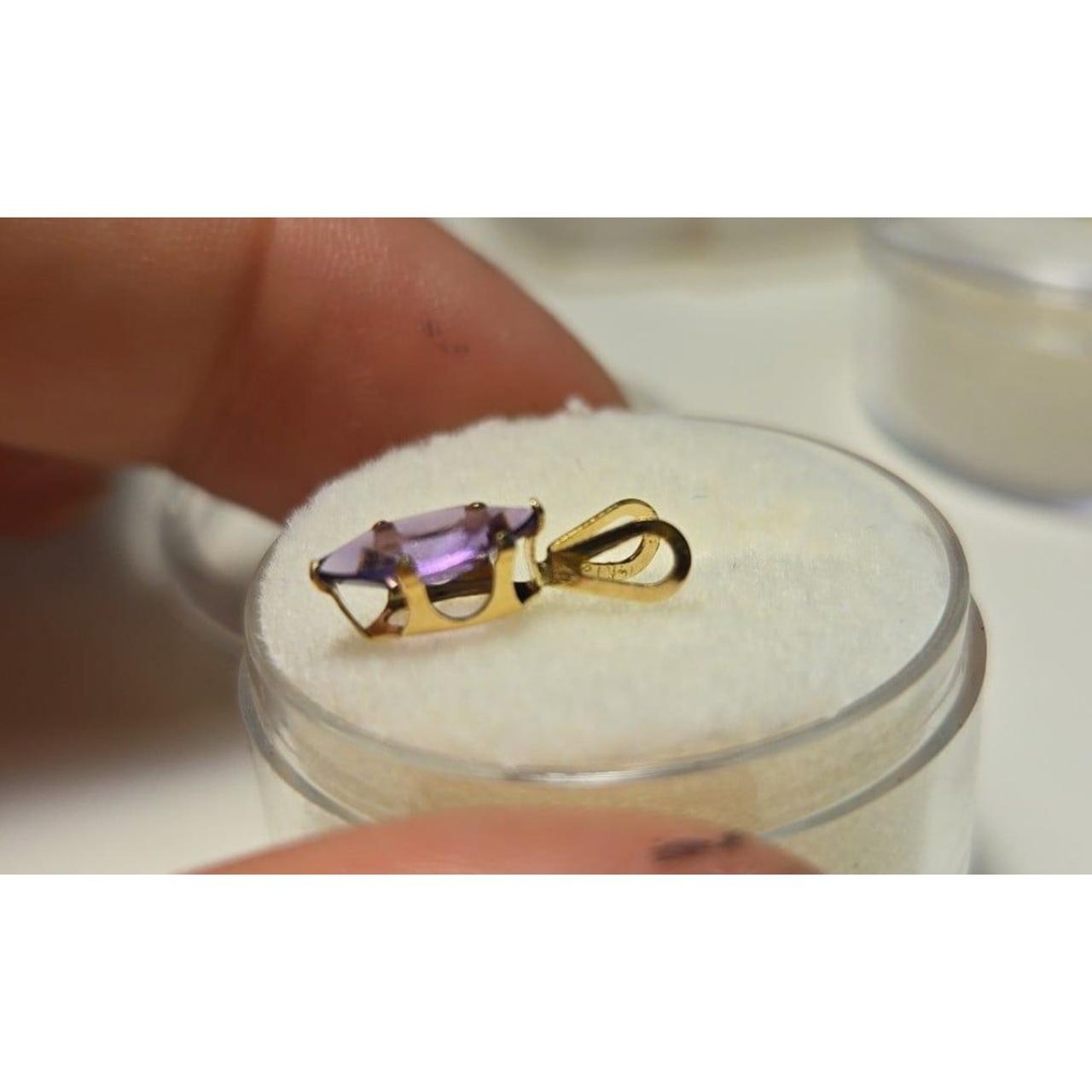 14kt gold amethyst pendant