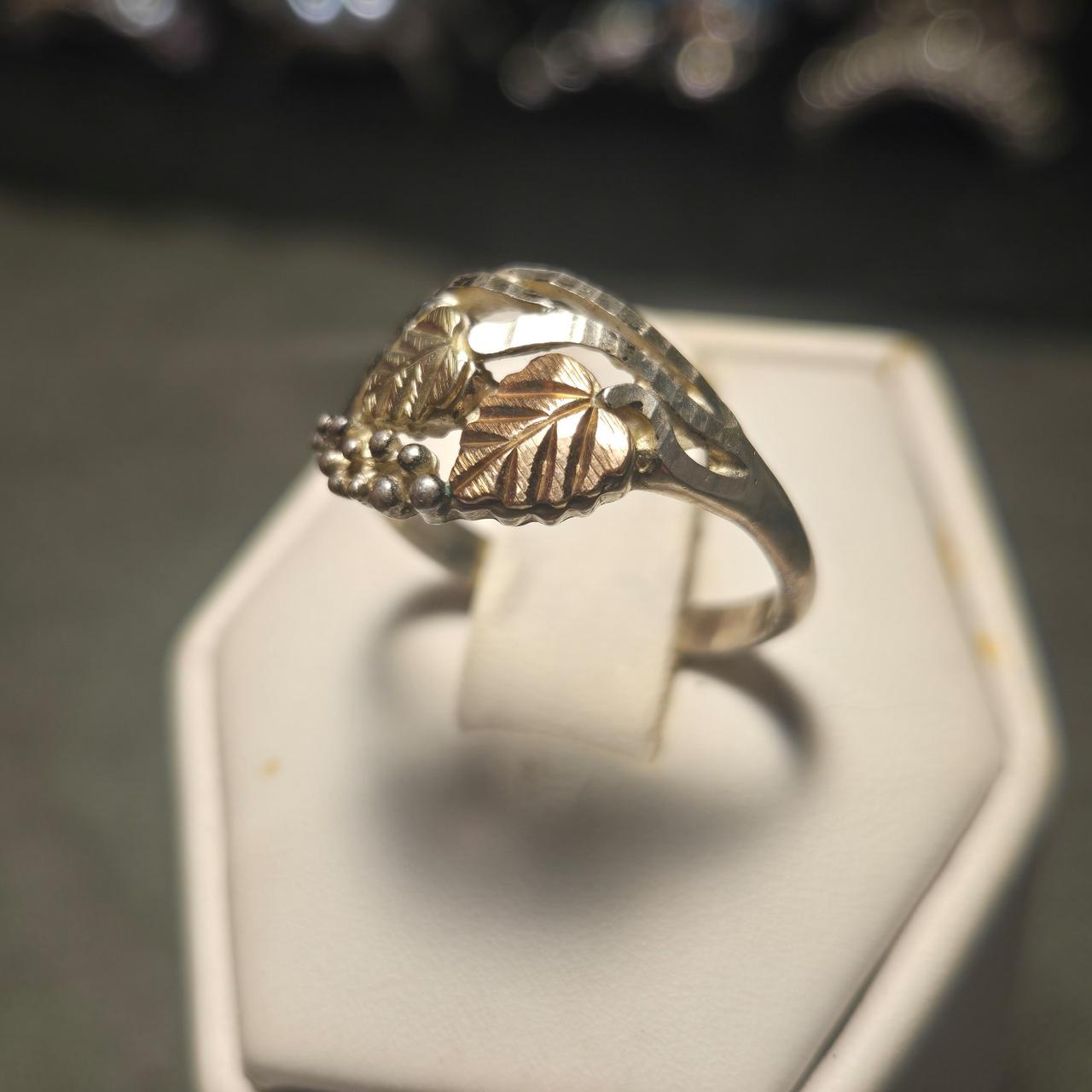 Vintage sterling silver ring sz 7.5