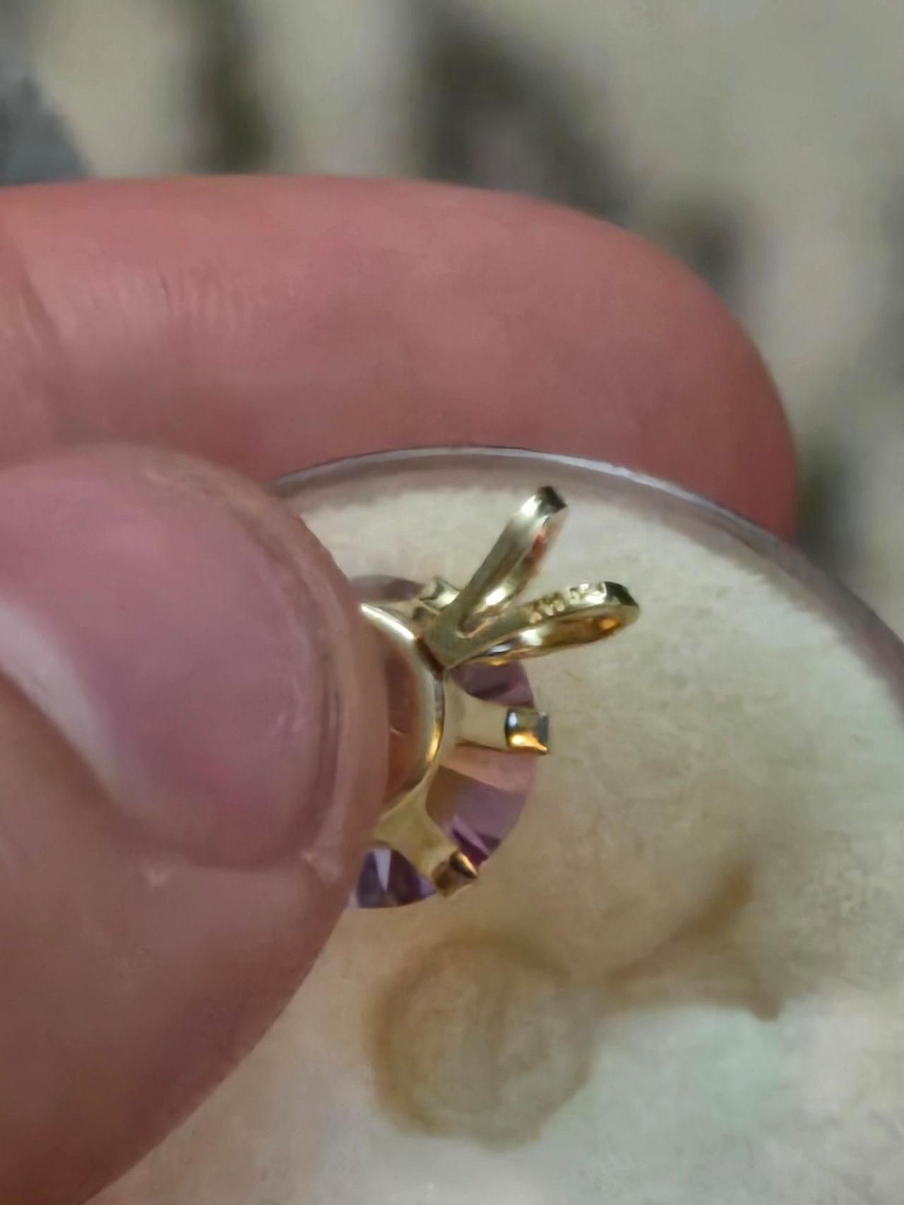 14kt Solid Gold Pendant Amethyst