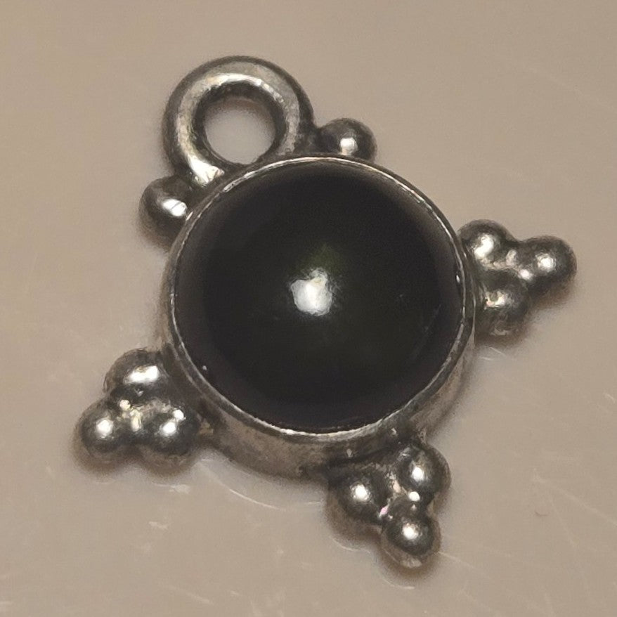 Deep green stone Vintage Sterling Silver Pendant