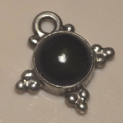 Deep green stone Vintage Sterling Silver Pendant