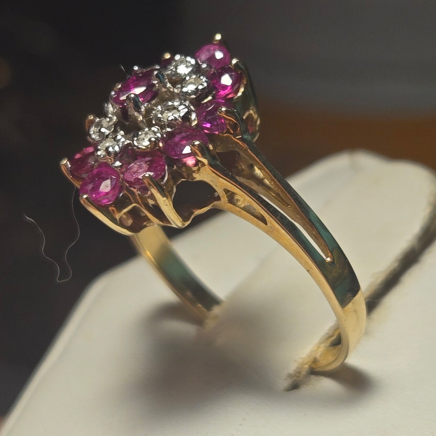 10k Gold Signed Ruby Flower Ring Sz 6.5