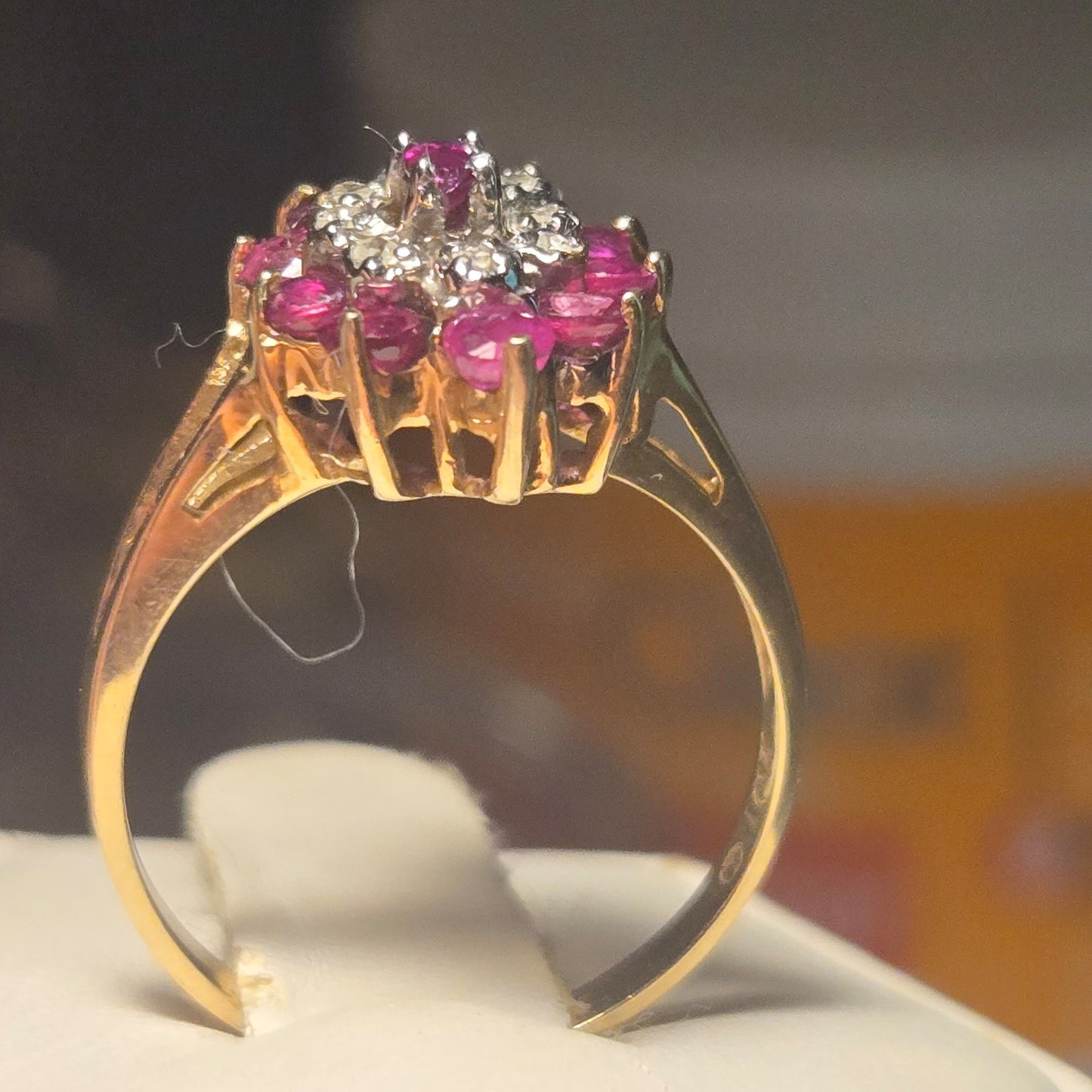10k Gold Signed Ruby Flower Ring Sz 6.5