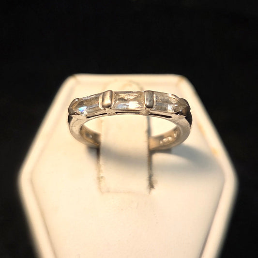 Square Cut White Stone Sterling Silver Ring sz 6.5