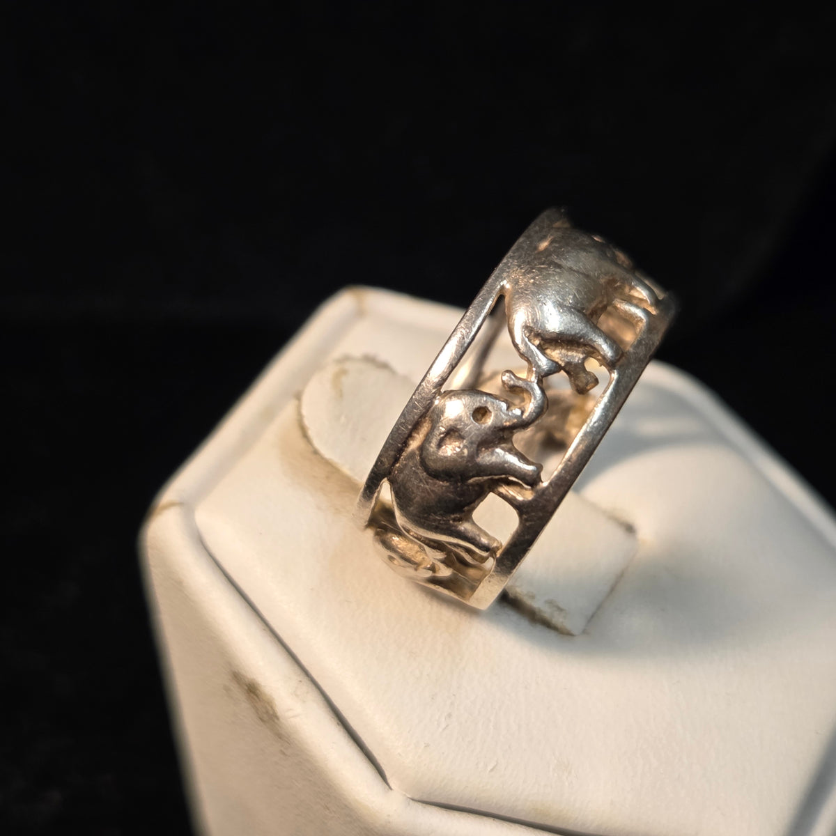Cute Sterling Silver Elephant Ring sz 7.5