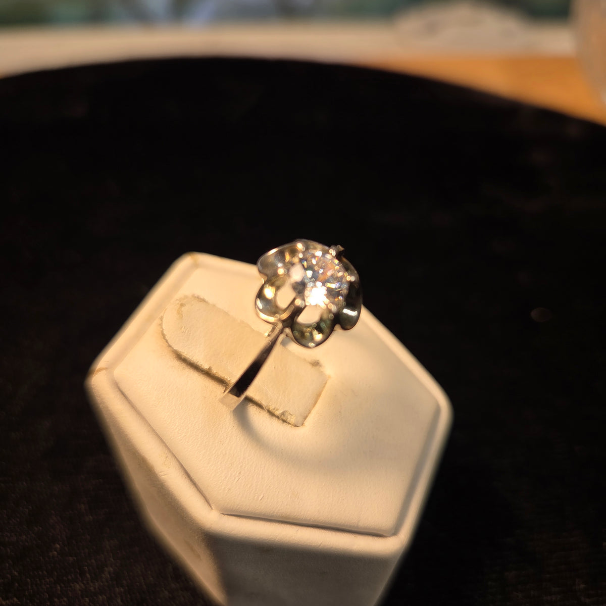 Small White Stone Sterling Silver Ring sz 8
