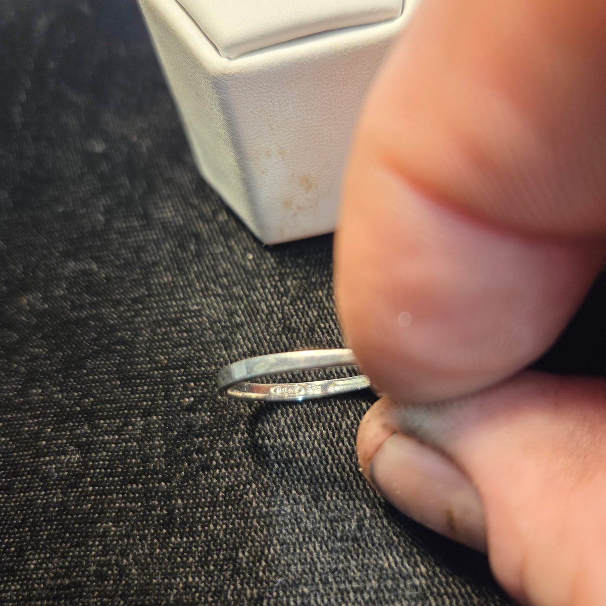 Small White Stone Sterling Silver Ring sz 8