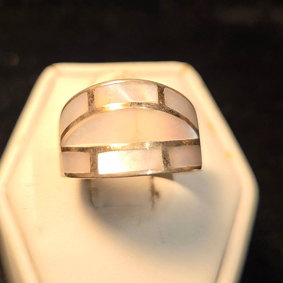 Mother of Pearl Sterling Silver Ring sz 6.5