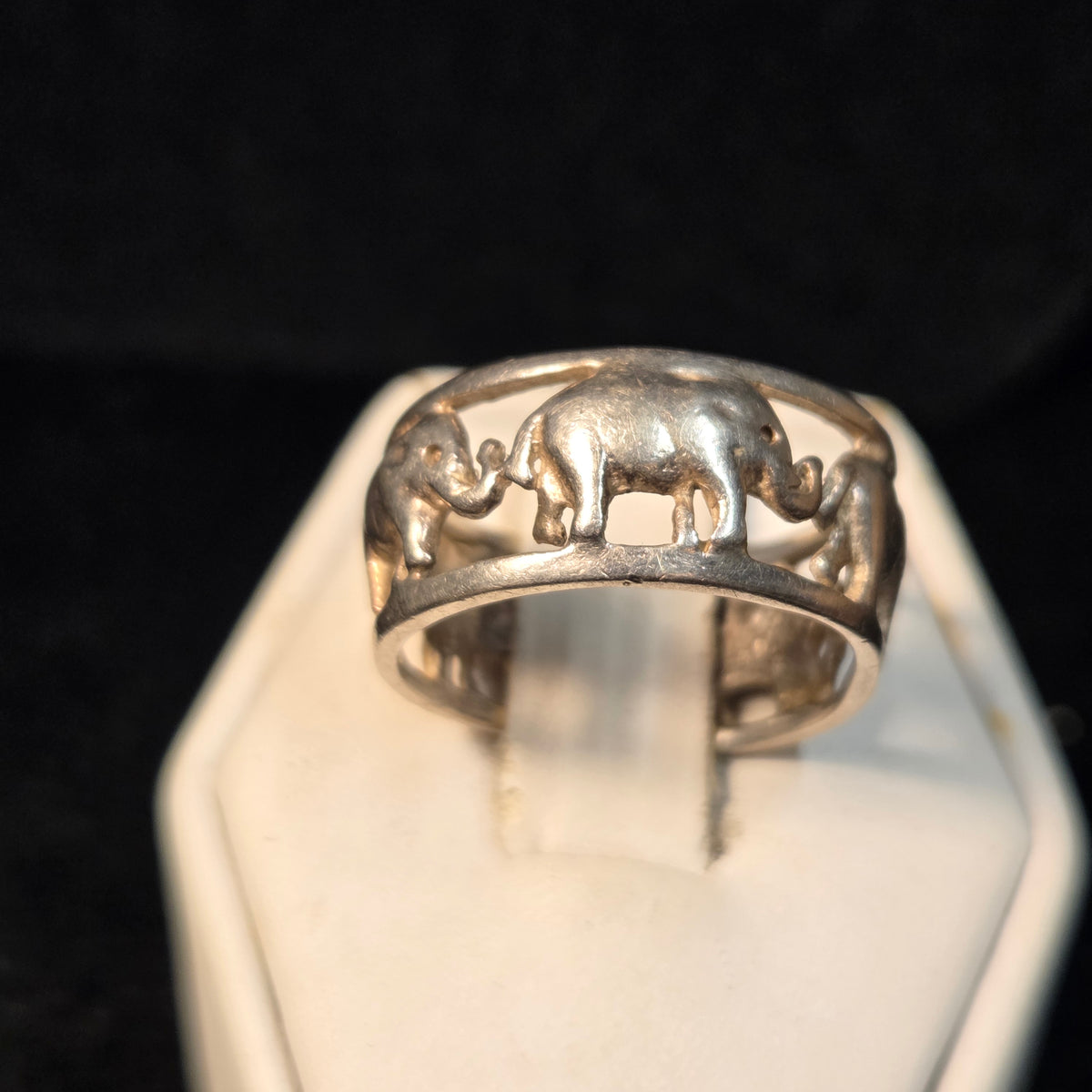 Cute Sterling Silver Elephant Ring sz 7.5